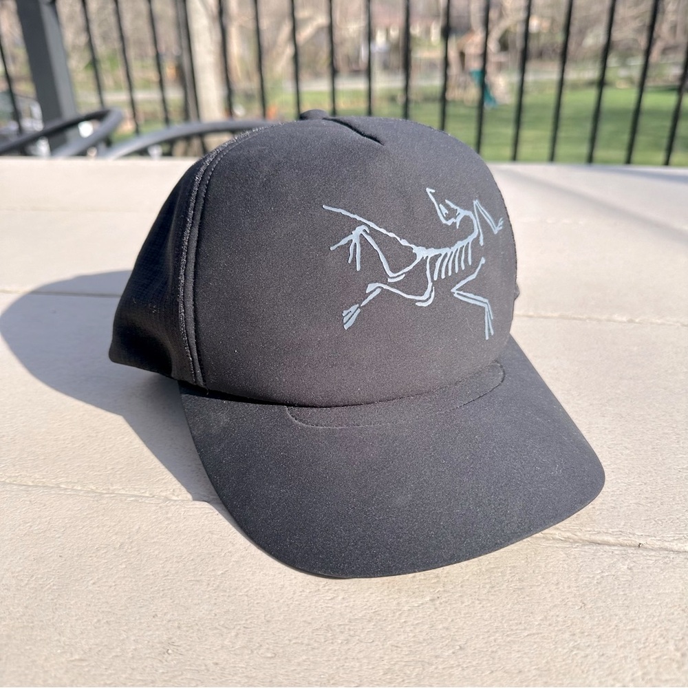 Arc’teryx Bird Trucker Hat